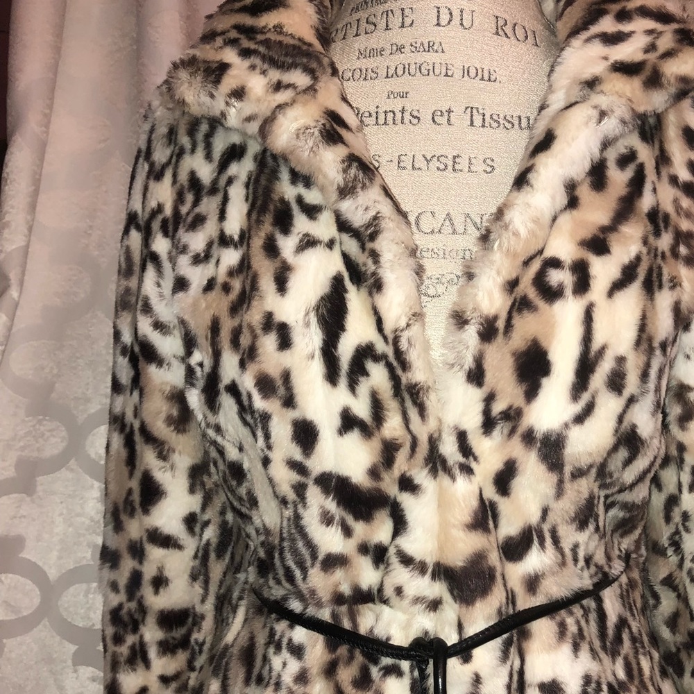 Fur coat - Picture 3 of 8